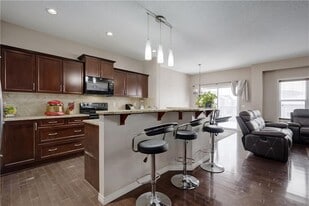 218 Kincora Glen Rise NW in Calgary, AB - Building Photo