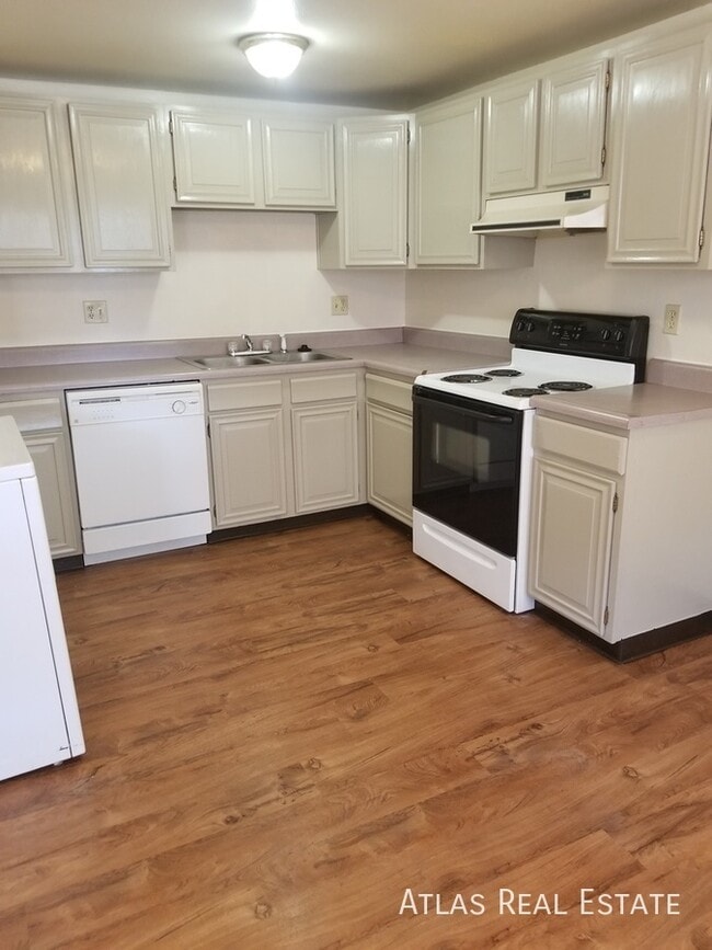property at 2912 Sage St