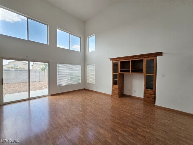 property at 728 Ribbon Grass Ave