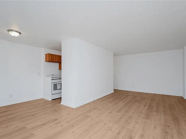 444 Neptune Ave in Brooklyn, NY - Building Photo - Building Photo