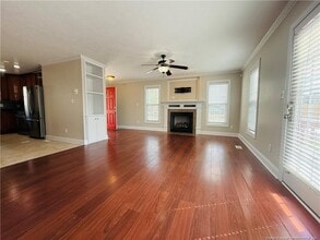 5802 Kessinger Ct in Hope Mills, NC - Foto de edificio - Building Photo