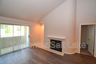1462 E Foxboro Dr in Millcreek, UT - Building Photo - Building Photo
