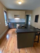 10 Usher Rd, Unit 2 in Medford, MA - Building Photo - Building Photo