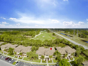 8912 Sandshot Ct-Unit -5122 in Port St. Lucie, FL - Foto de edificio - Building Photo