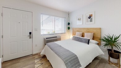 Sohana Apartments in Nashville, TN - Foto de edificio - Building Photo