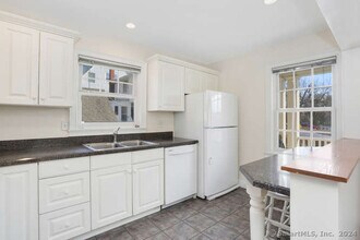 2 Sherman Ave in Greenwich, CT - Building Photo - Building Photo