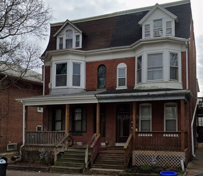 1436 Monroe St