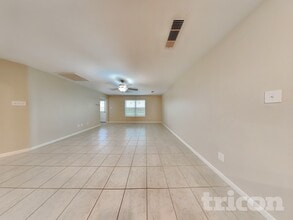 804 Painted Bison Dr in La Marque, TX - Foto de edificio - Building Photo