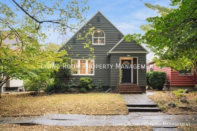 property at 1909 SE Elliott Ave