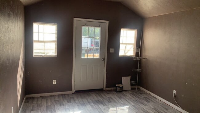 1060 W I-20 Access Rd in Longview, TX - Building Photo - Building Photo