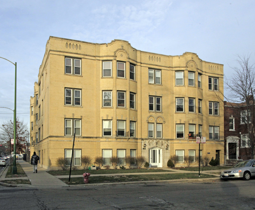 6200-6204 N Claremont Ave in Chicago, IL - Building Photo