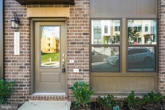 6056 Beake St in Hyattsville, MD - Building Photo - Building Photo