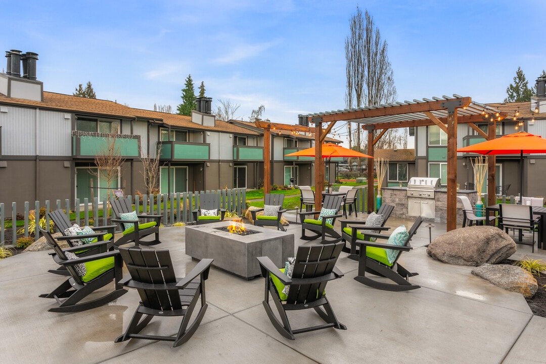 Astoria in Fife, WA - Building Photo