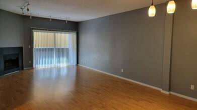 4320 S Corbett Ave in Portland, OR - Building Photo - Building Photo