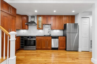 239 Beacon St, Unit 12D in Boston, MA - Building Photo - Building Photo