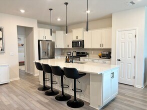 4538 Emprise Way in Land O Lakes, FL - Foto de edificio - Building Photo
