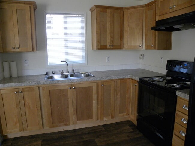 5609 Olympic Hwy in Aberdeen, WA - Building Photo - Building Photo