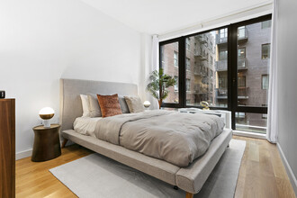 25 East 19th St in Brooklyn, NY - Foto de edificio - Building Photo
