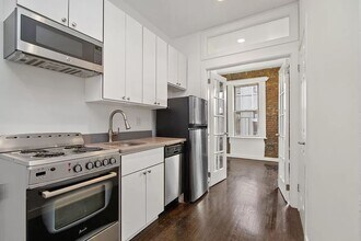 72 Forsyth St-Unit -13 in New York, NY - Building Photo - Building Photo