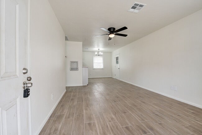 4704 SE 18th St in Del City, OK - Building Photo - Building Photo