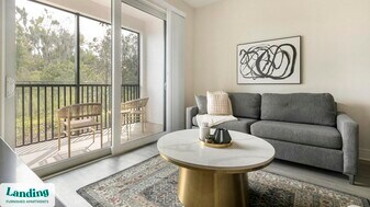 9650 52nd Ave E in Palmetto, FL - Building Photo