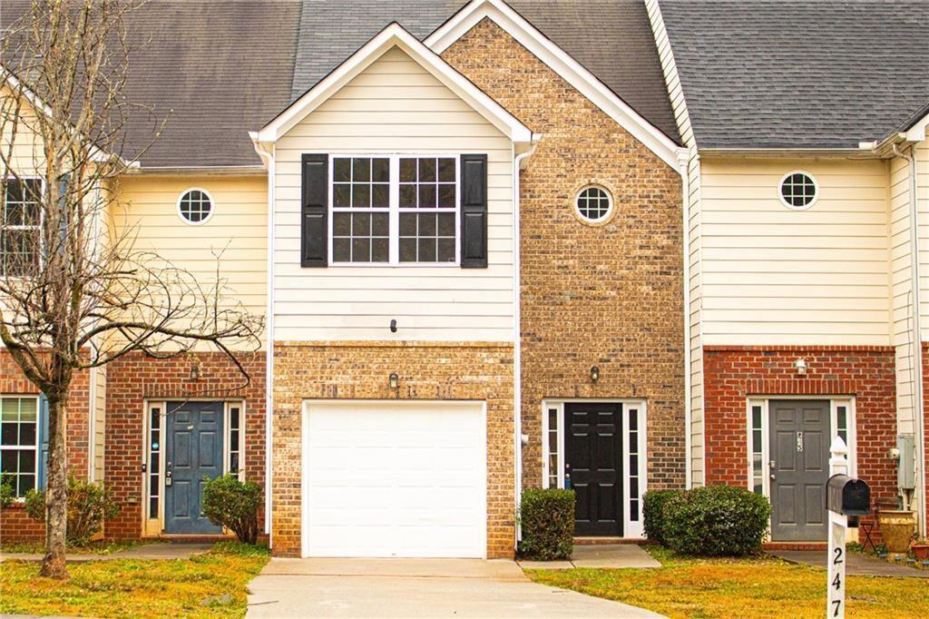 247 Brookview Dr in Riverdale, GA - Building Photo
