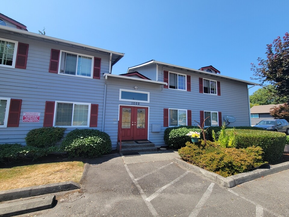 1002 SW 150th St in Burien, WA - Building Photo