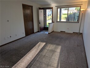 3792 Baumberger Rd in Stow, OH - Building Photo - Building Photo