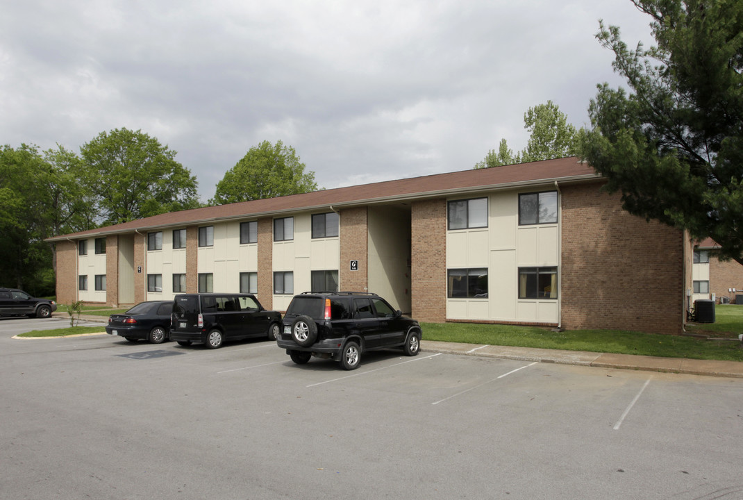 Colony Square Apartments in Smyrna, TN - Building Photo