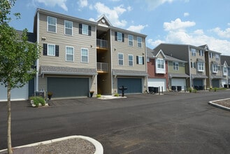 Riverwalk Flats and Rowhouses in Milford, OH - Building Photo - Building Photo