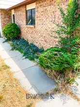 8261 Ivy Dr in Midvale, UT - Building Photo - Building Photo