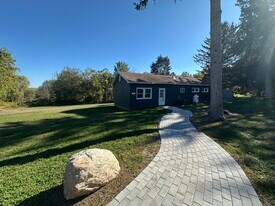 76 Yankee Folly Rd in New Paltz, NY - Building Photo
