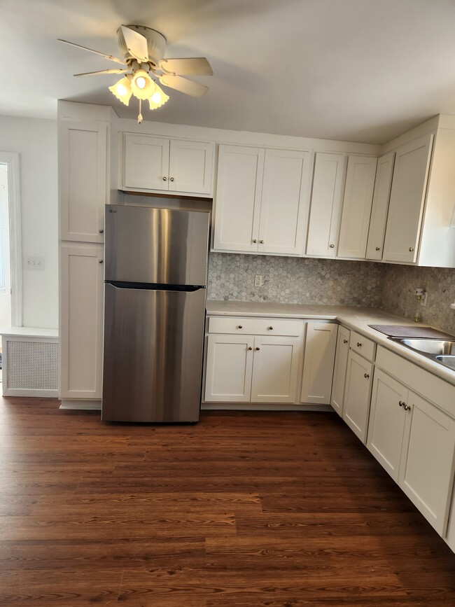 245 Center St, Unit 245B Center Street in Landing, NJ - Building Photo - Building Photo