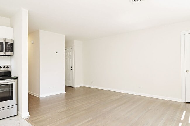 616 Rockcreek Rd in Charlottesville, VA - Building Photo - Building Photo