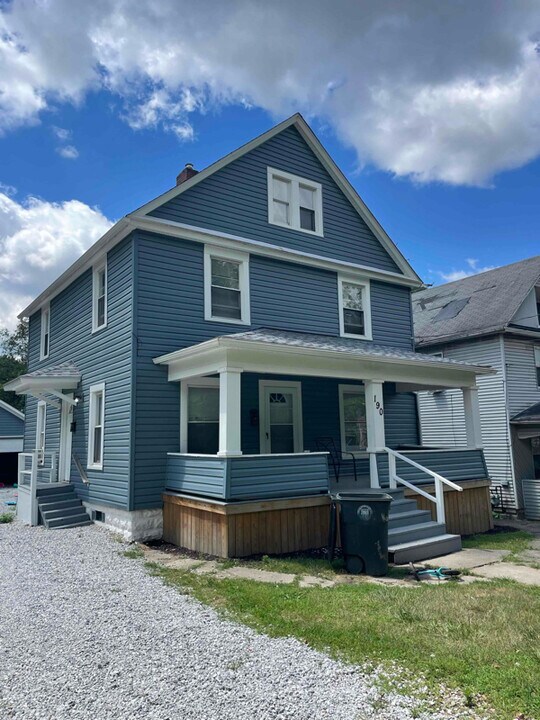 190 W Miller Ave in Akron, OH - Building Photo
