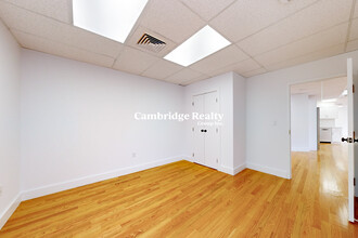 1034 Cambridge St, Unit 1 in Cambridge, MA - Building Photo - Building Photo