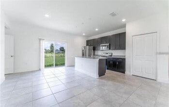 13606 SW 40th Ave Rd in Ocala, FL - Building Photo - Building Photo