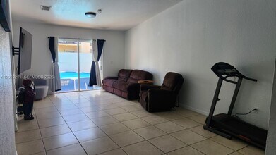 3926 SW 48th Ave in Pembroke Park, FL - Building Photo - Building Photo