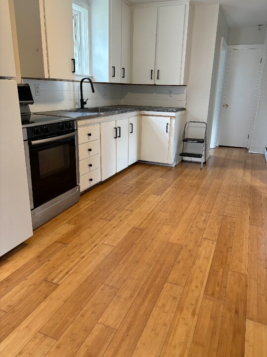13 Stanwood St-Unit -#1 in Brunswick, ME - Building Photo