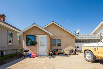 900 15th Ave in Sidney, NE - Foto de edificio - Building Photo