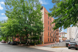 2009-2011 O St NW in Washington, DC - Building Photo - Building Photo