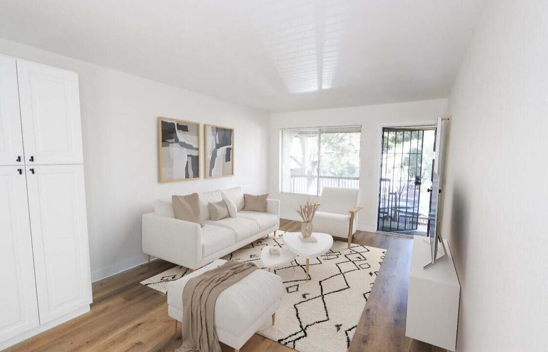 9647 Spyglass Ave in Desert Hot Springs, CA - Building Photo