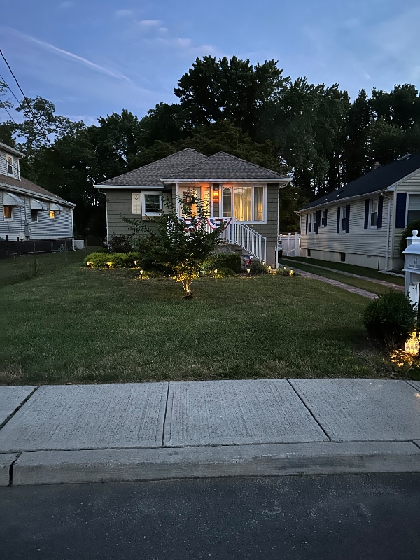 68 Monroe Ave in Shrewsbury, NJ - Building Photo - Building Photo
