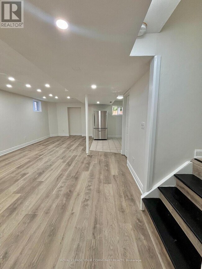 36 Umbria Crescent in Vaughan, ON - Building Photo - Building Photo