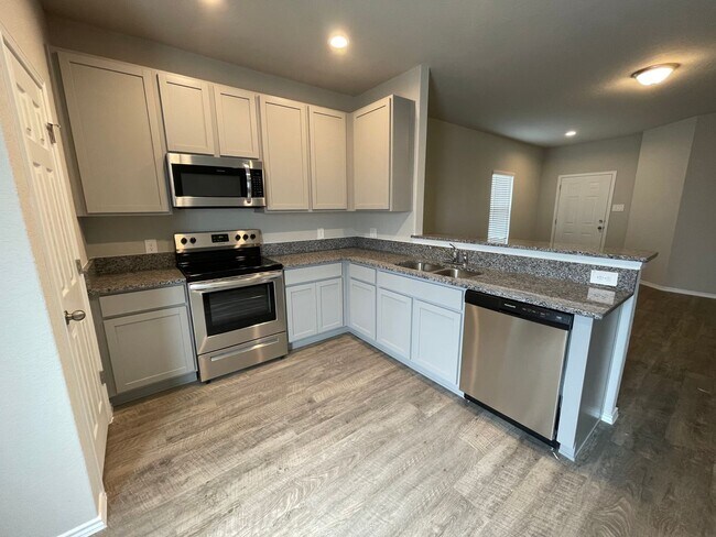 7407 Capstone Rdg in San Antonio, TX - Building Photo - Building Photo