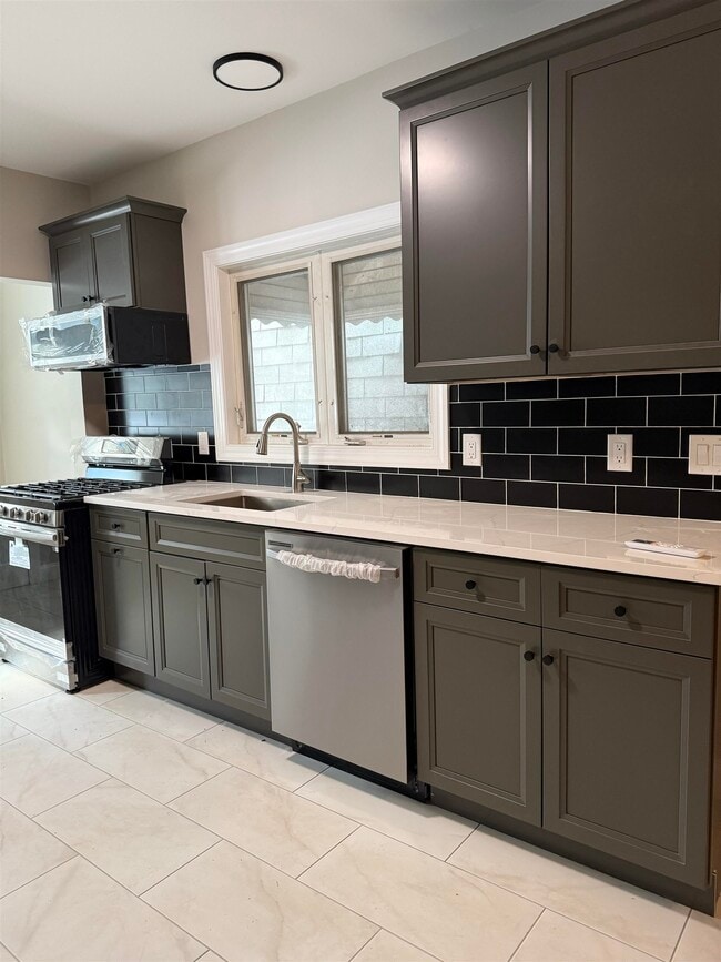 property at 183 Lexington Ave