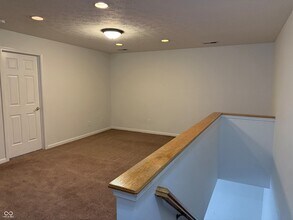 9356 Villa Creek Dr, Unit B in Avon, IN - Building Photo - Building Photo