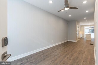 135 W Huntingdon St-Unit -A in Philadelphia, PA - Foto de edificio - Building Photo