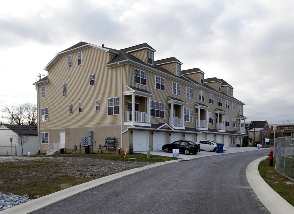 102-108 S Franklin St in West Chester, PA - Building Photo