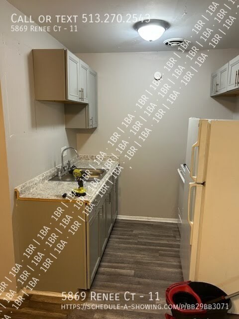 5869 Renee Ct in Cincinnati, OH - Building Photo - Building Photo